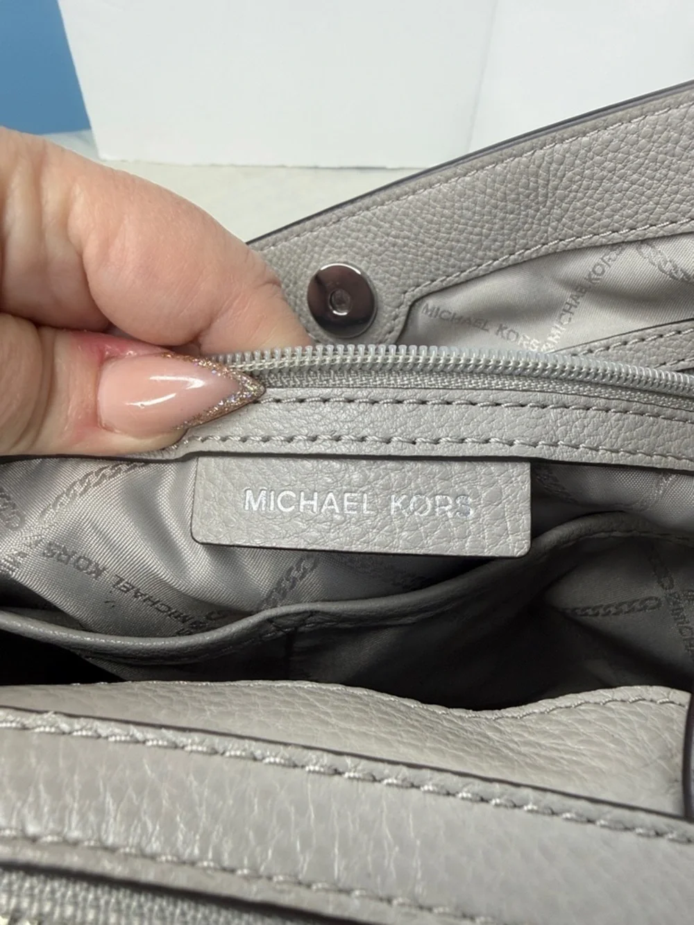 Michael Kors Raven Large Pebbled Leather Tote, Pearl Grey Bag /Wallet set.
